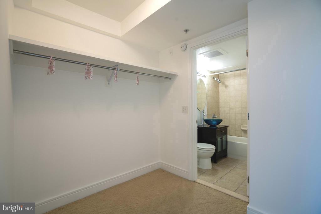 800 4TH STREET SW N609