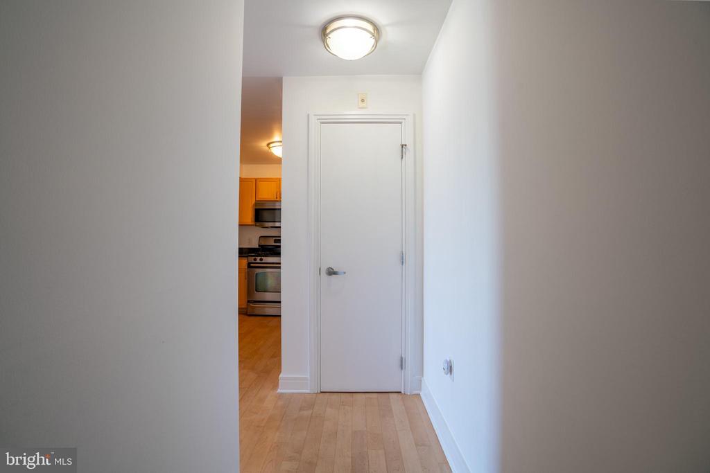 800 4TH STREET SW N609
