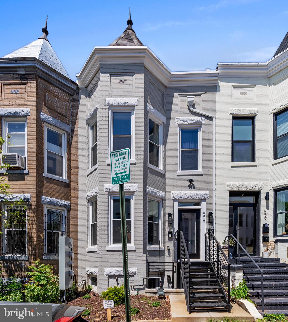 26 TODD PLACE NE 1