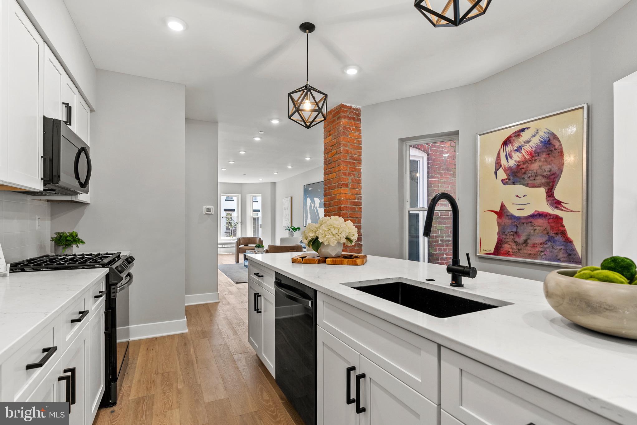 26 TODD PLACE NE 1