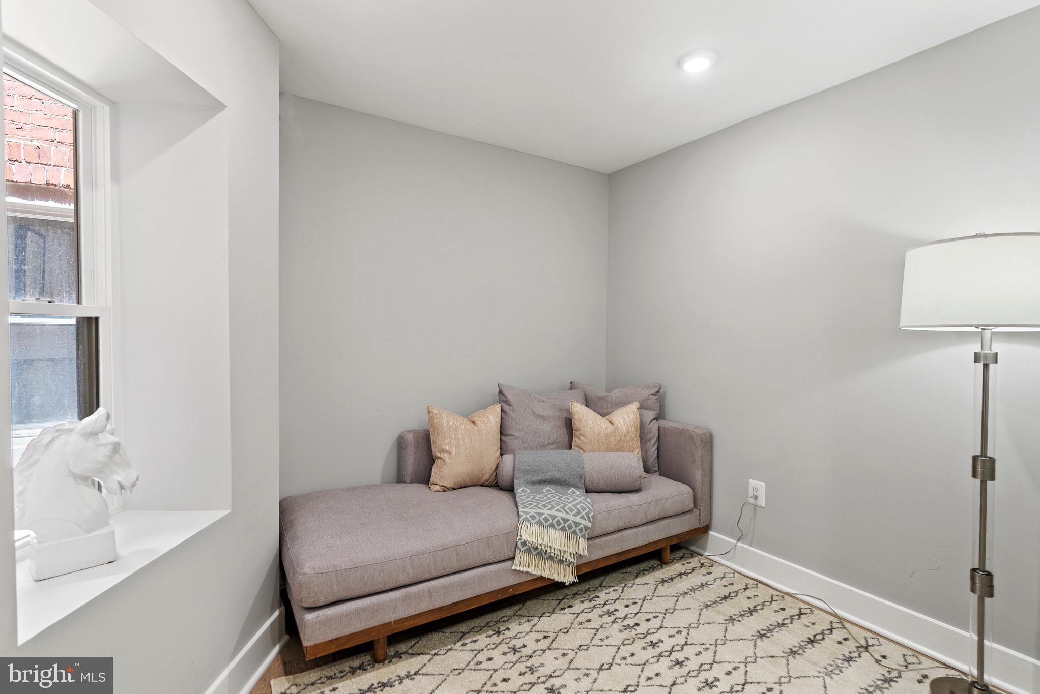 26 TODD PLACE NE 1