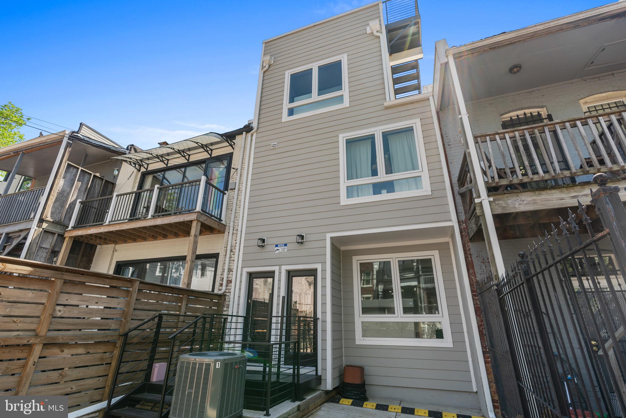 26 TODD PLACE NE 1
