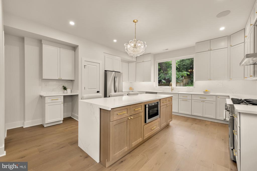1430 BRENTWOOD ROAD NE