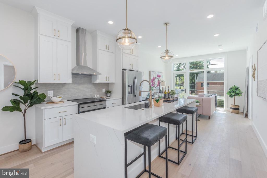 4347 HARRISON STREET NW Unit: 5