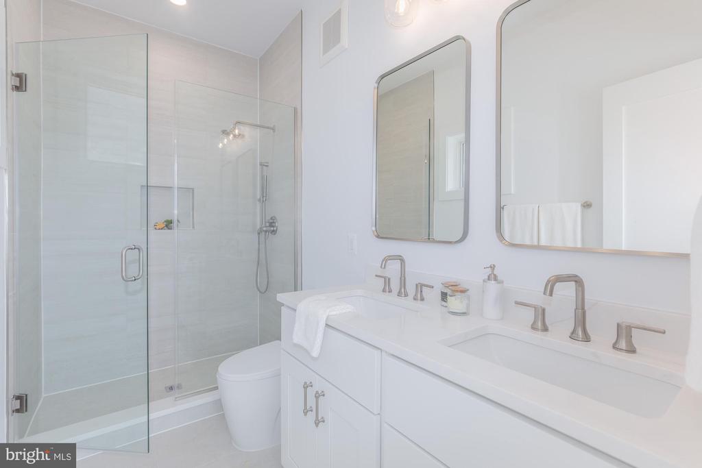 4347 HARRISON STREET NW Unit: 5