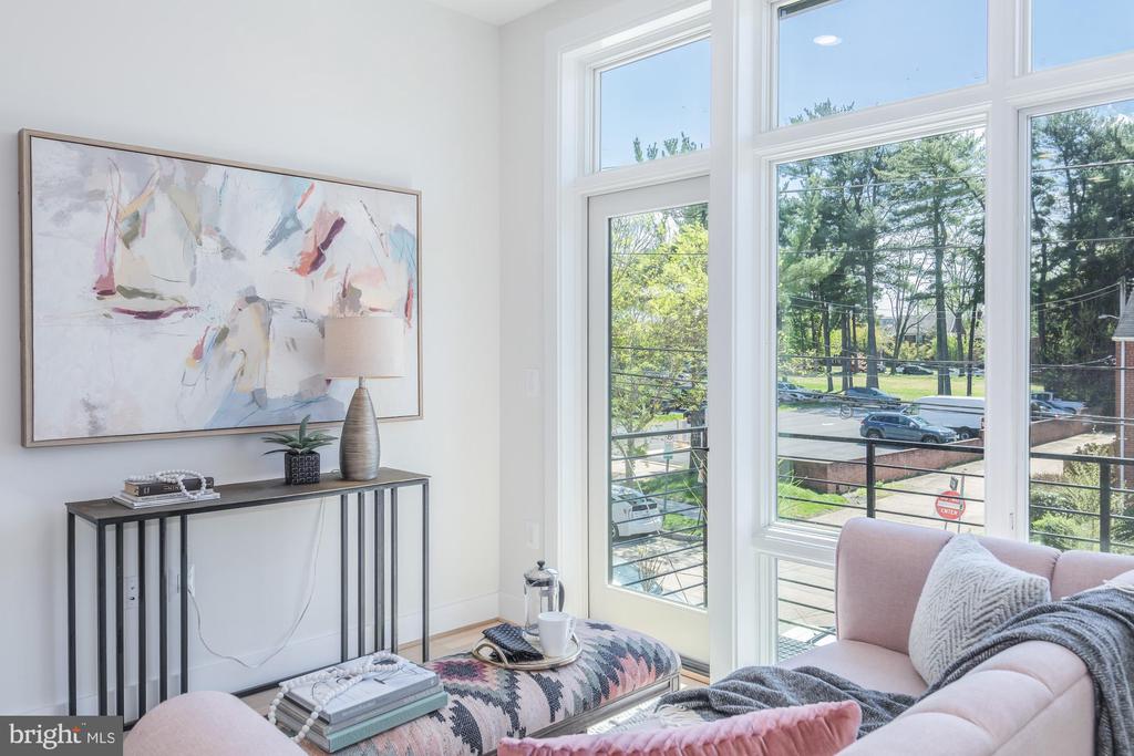4347 HARRISON STREET NW Unit: 5