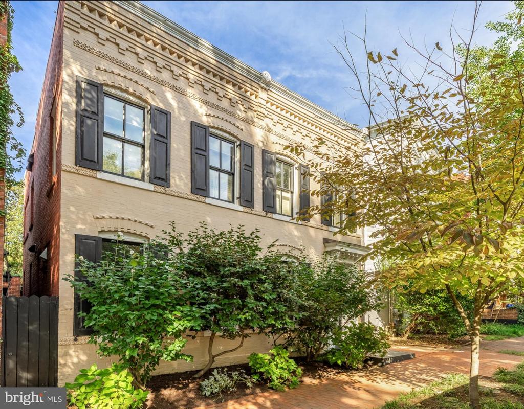 1510 26TH STREET NW