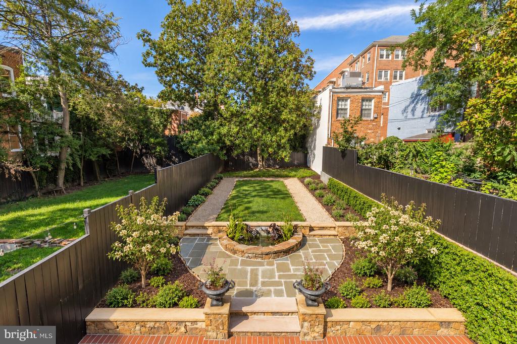 1510 26TH STREET NW