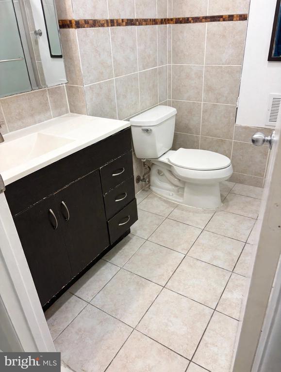 1335 WALLACH PLACE NW Unit: B