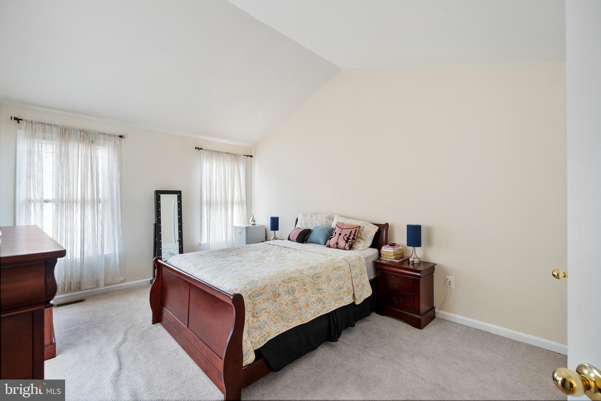 8550 Woodland Manor Dr