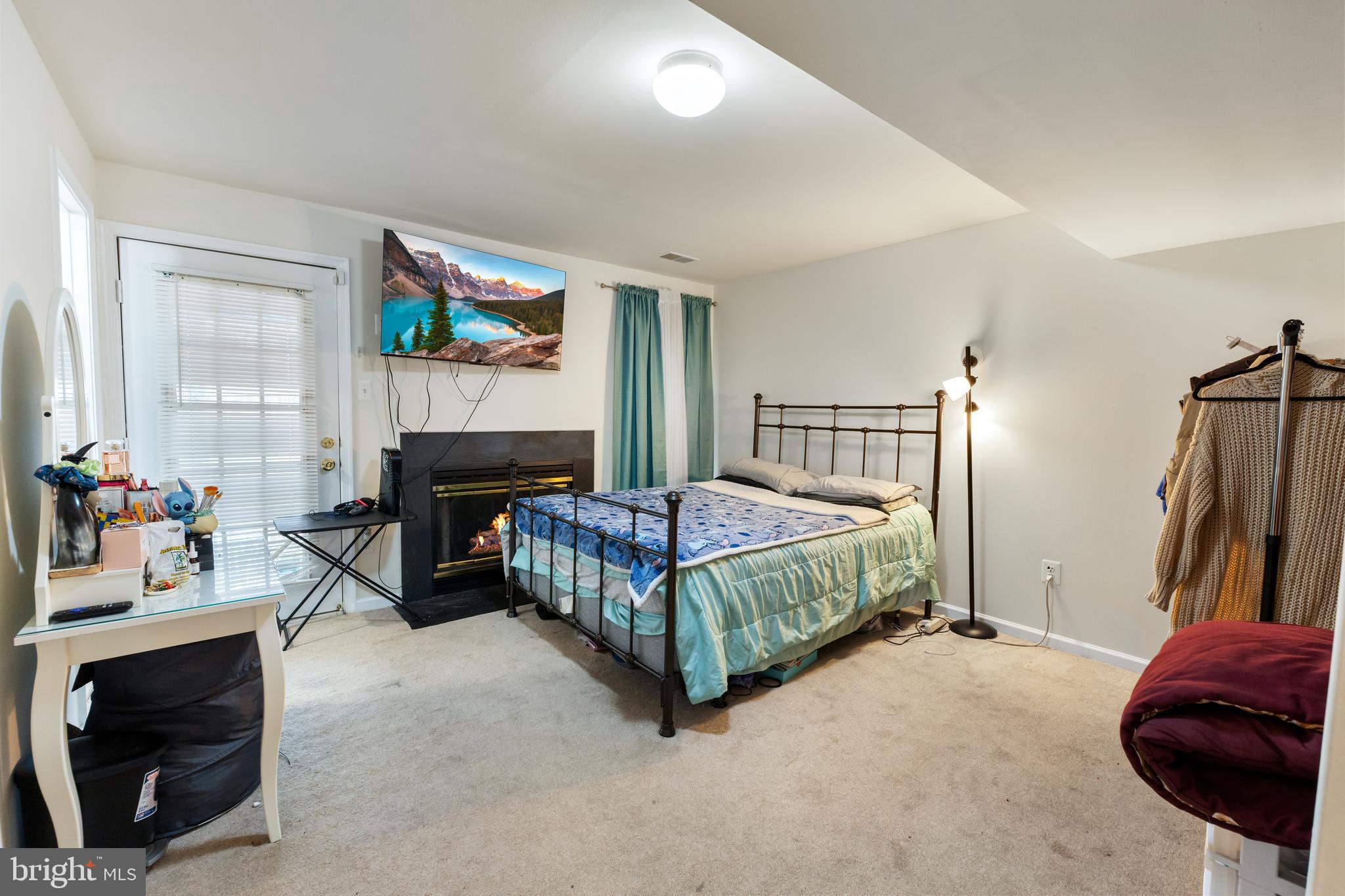 8550 Woodland Manor Dr