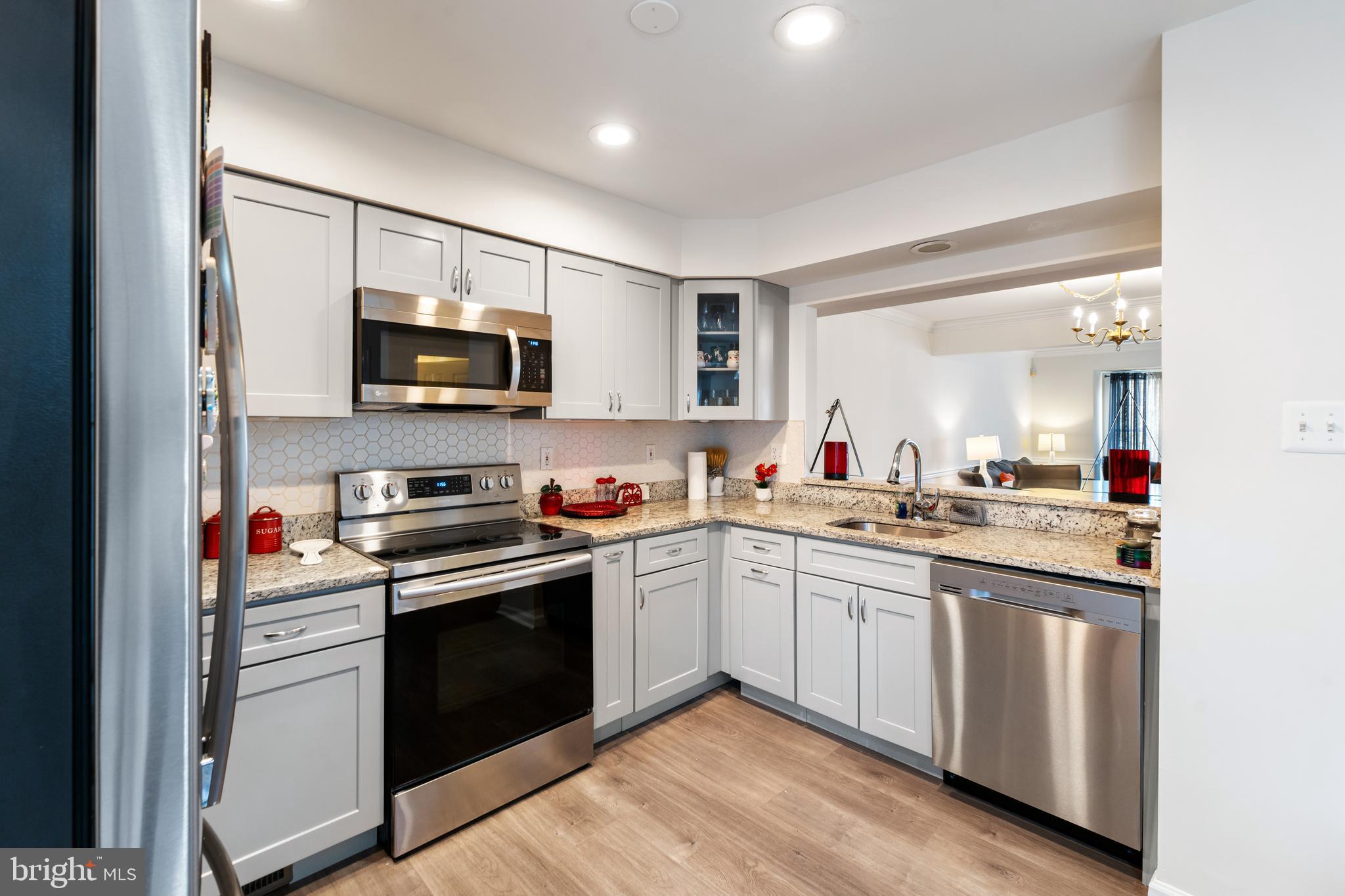 8550 Woodland Manor Dr
