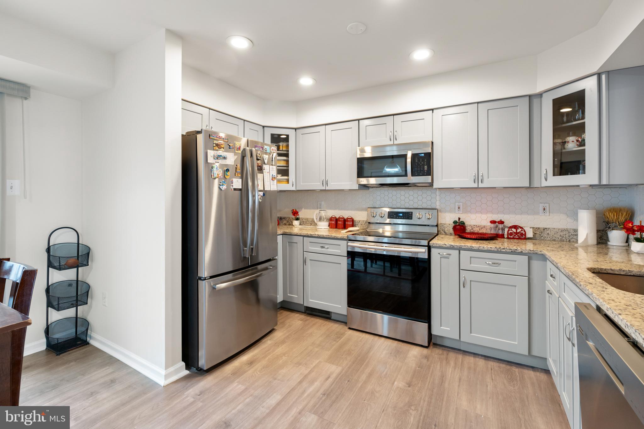 8550 Woodland Manor Dr