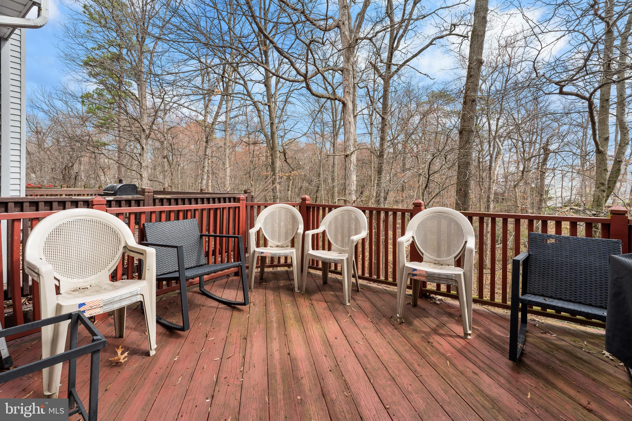 8550 Woodland Manor Dr