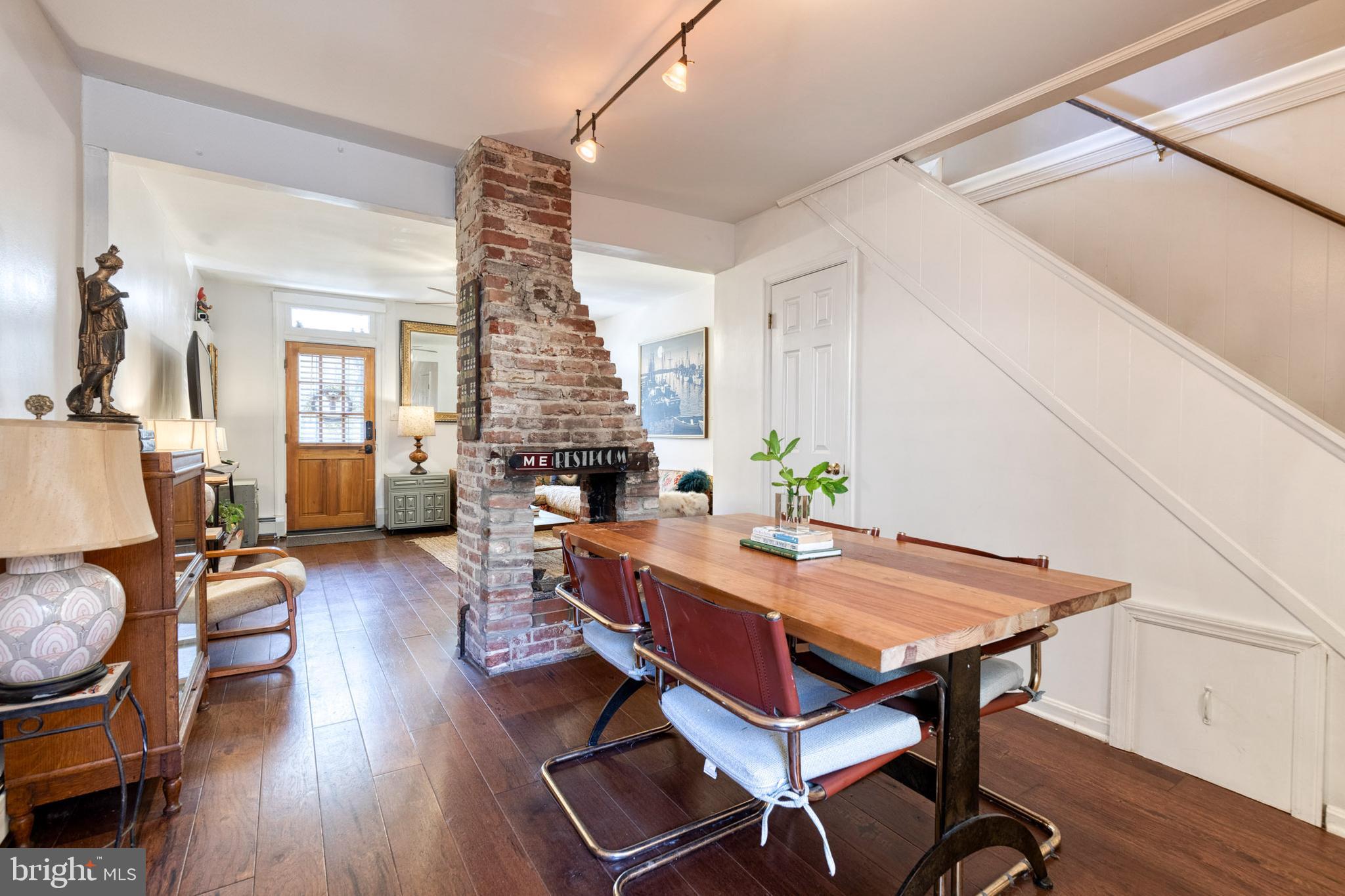 13 Morris St