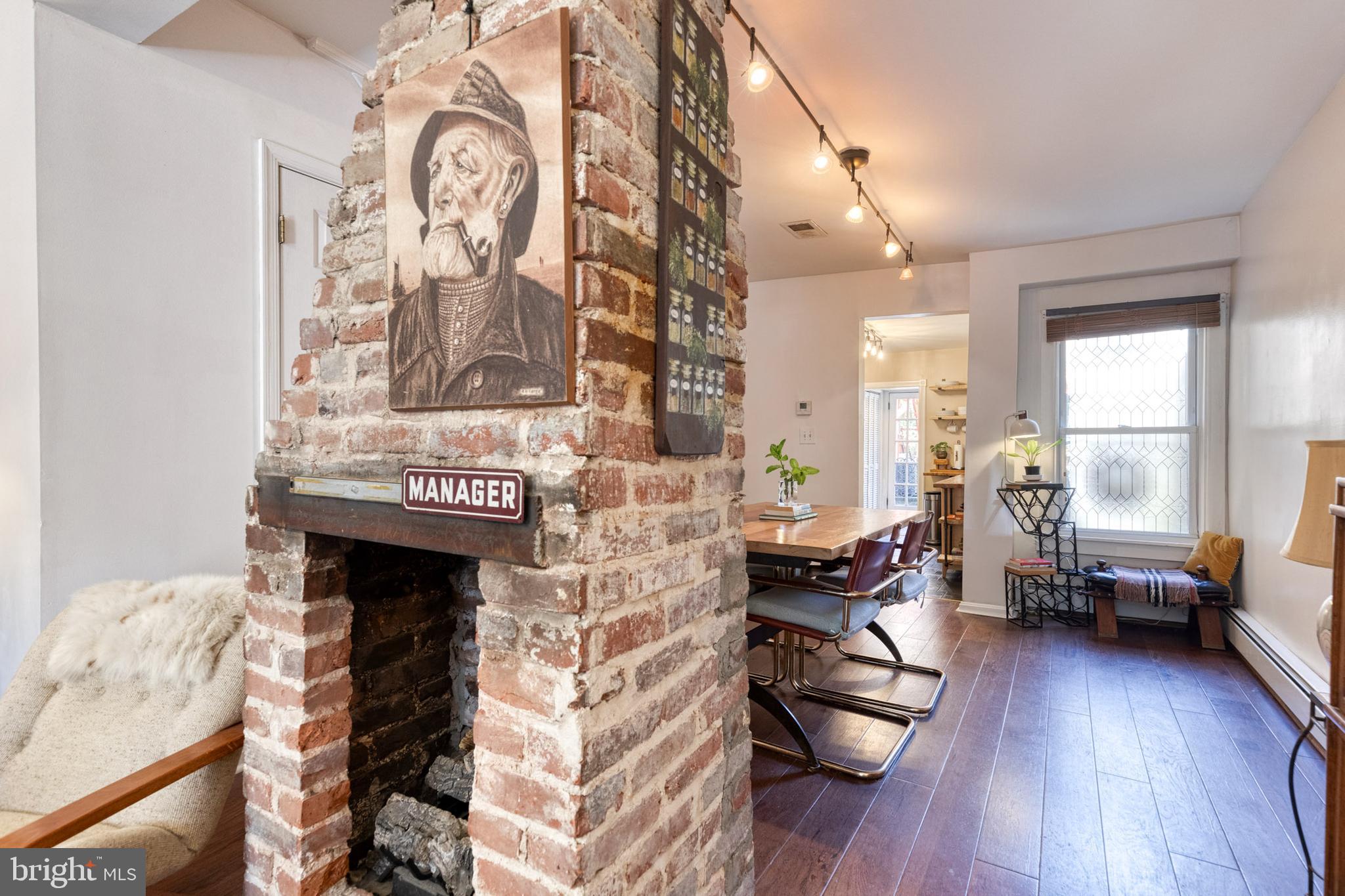 13 Morris St