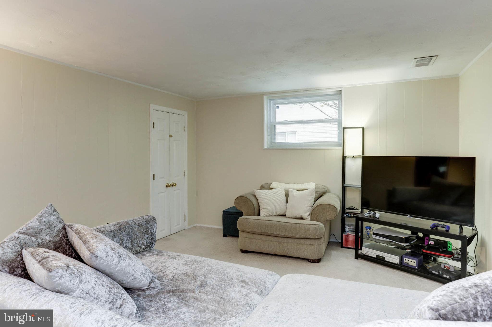 276 Glengary Garth
