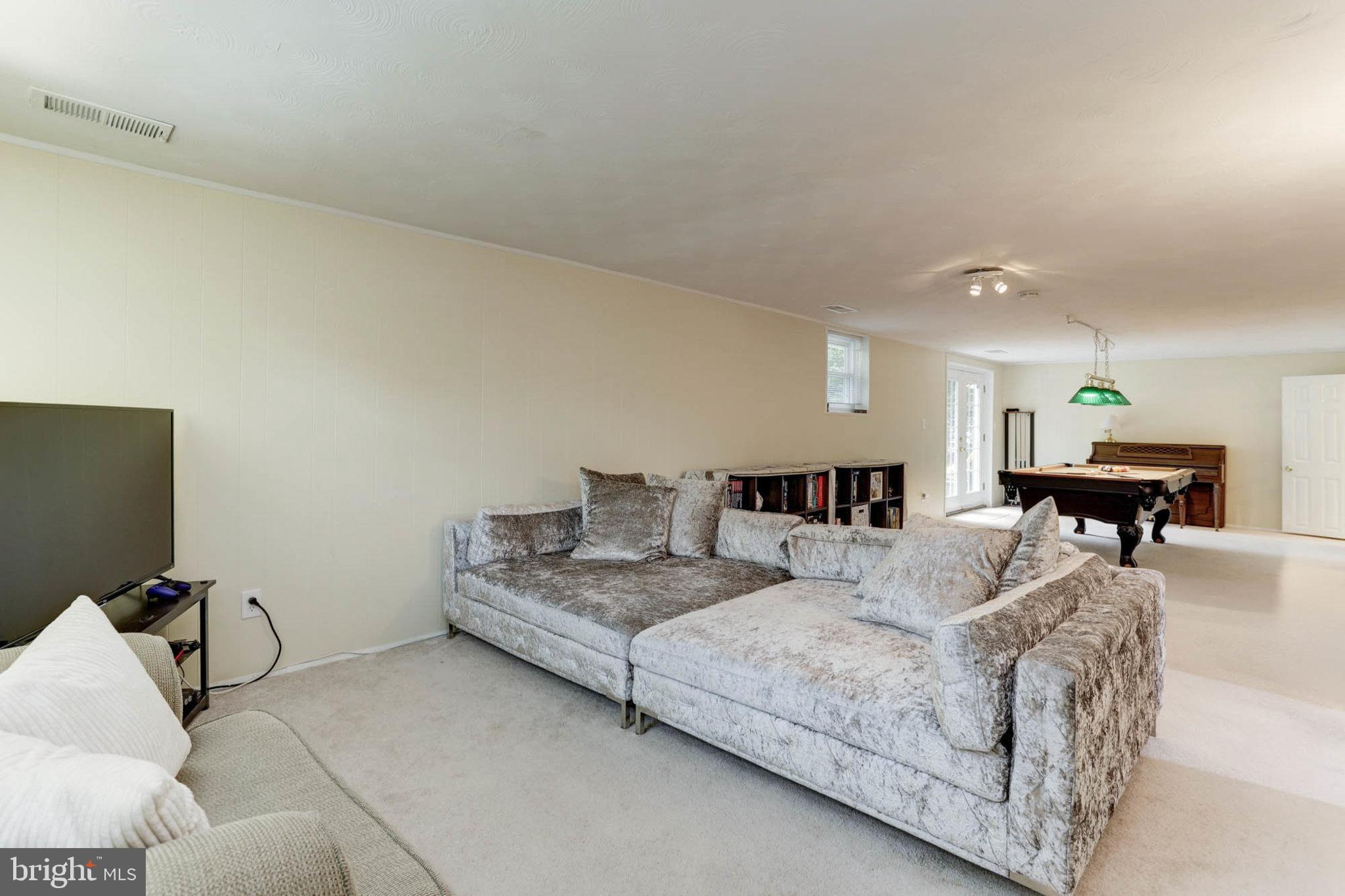 276 Glengary Garth