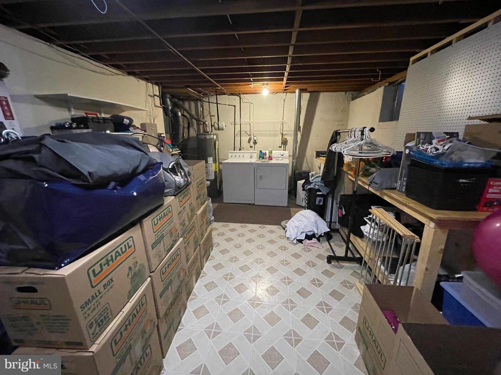 1716 Waldorf Ct