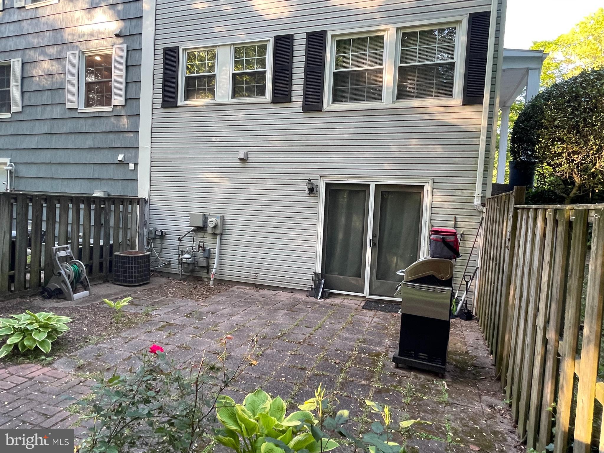 1716 Waldorf Ct