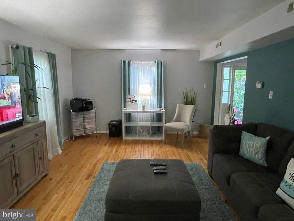 1716 Waldorf Ct