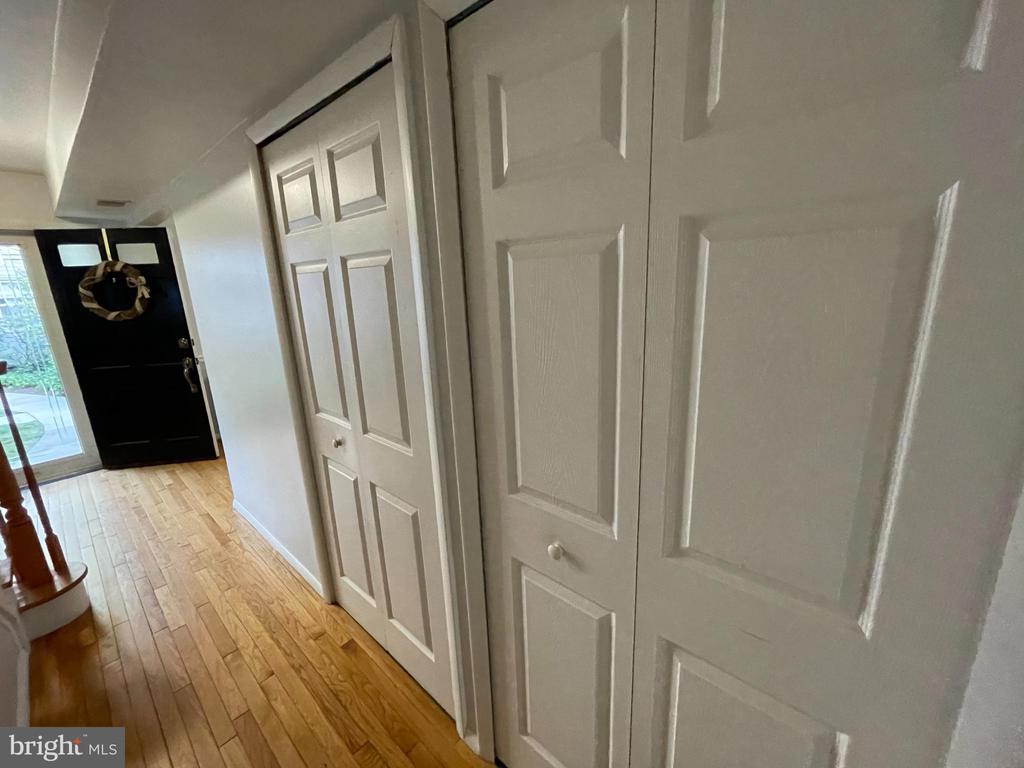 1716 Waldorf Ct