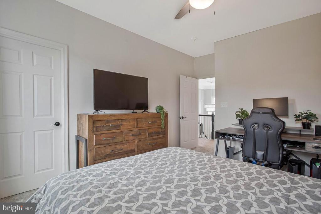 23 HUNTING COURT