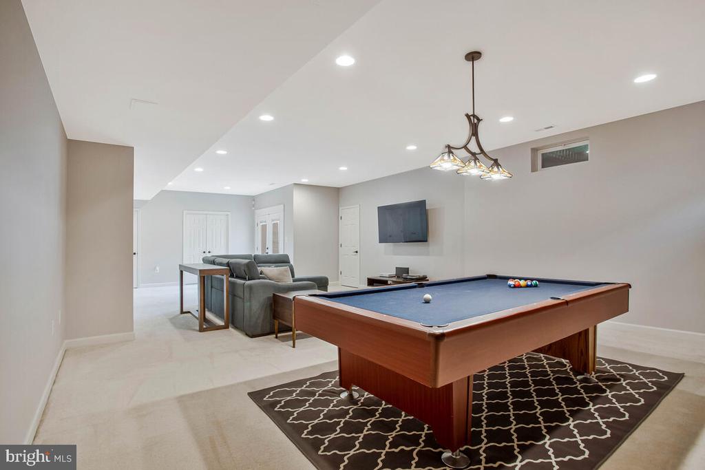 23 HUNTING COURT