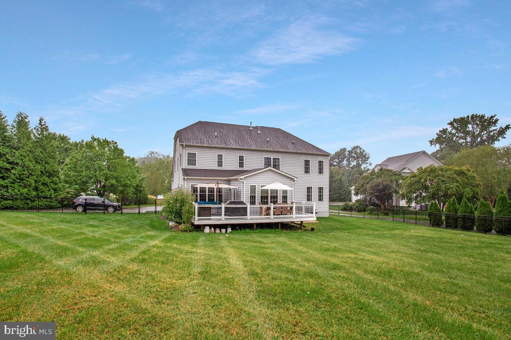 23 HUNTING COURT