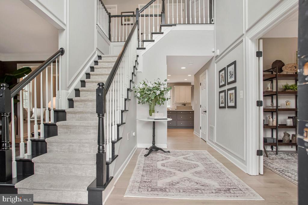 23 HUNTING COURT