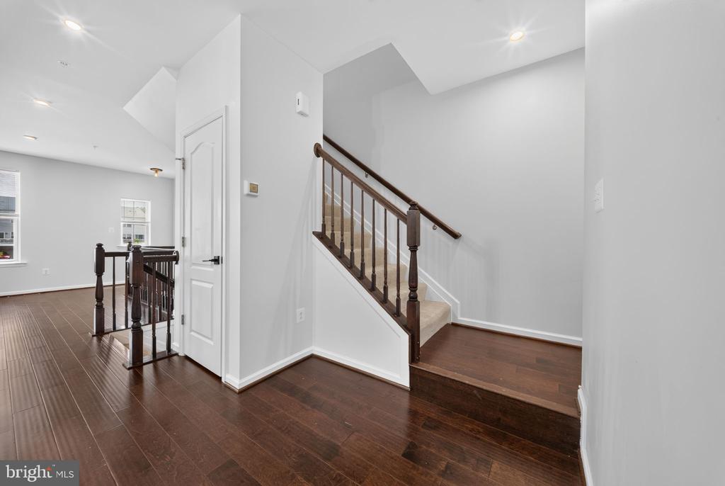 7906 MARIETTA DRIVE