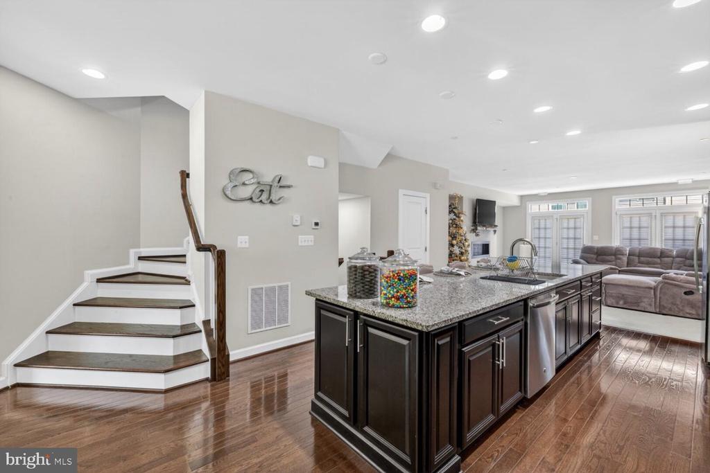 7314 TAYLORS HILL LANE