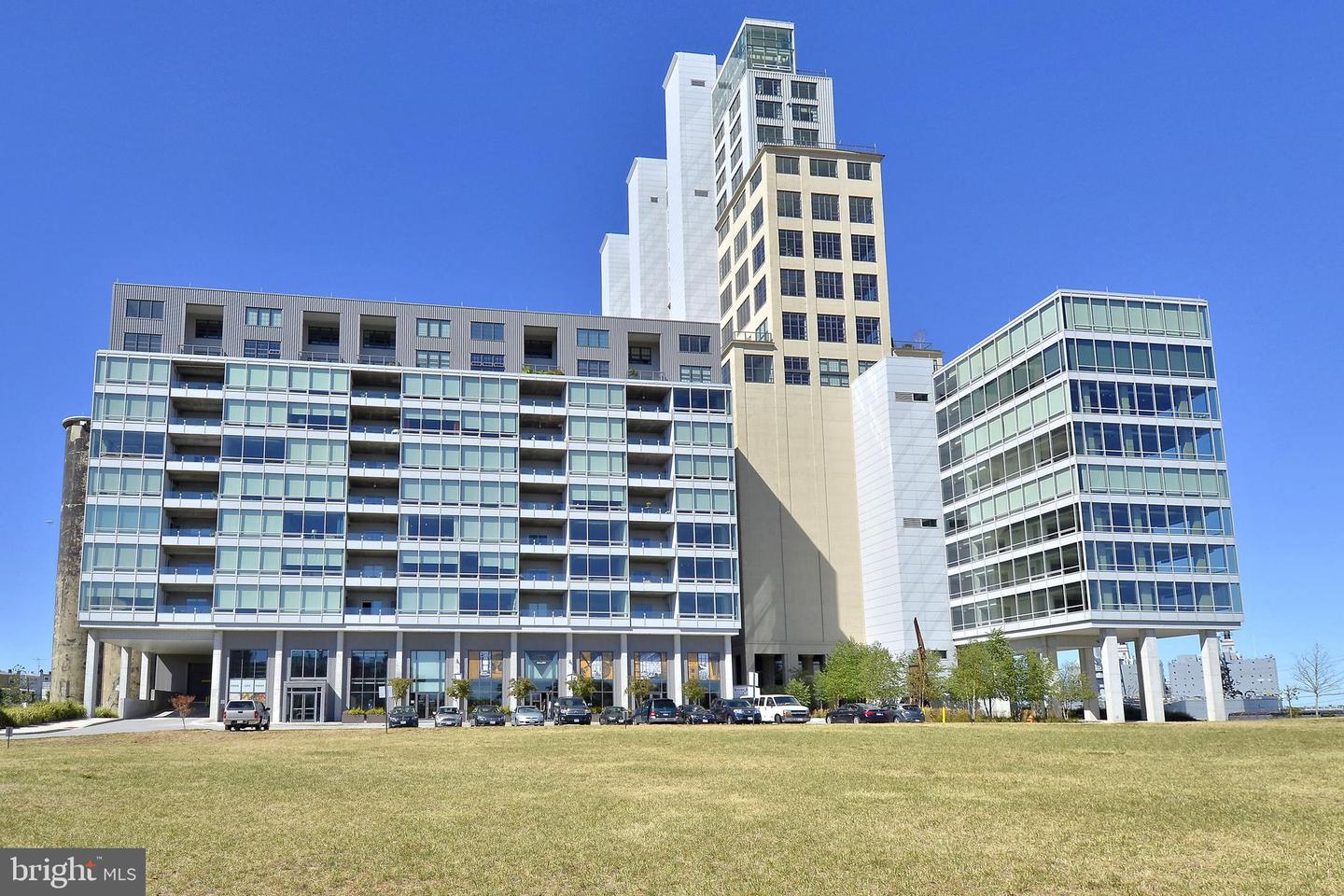 1200 Steuart St #429