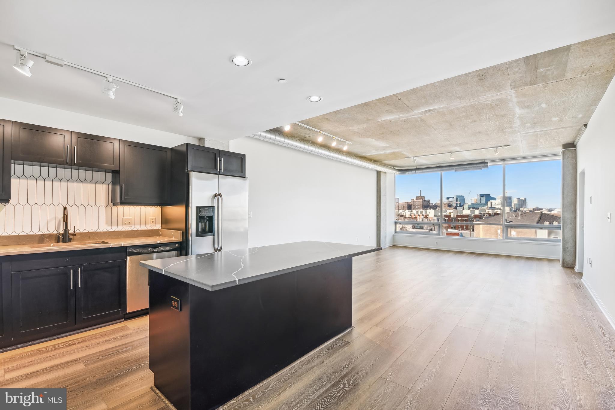 1200 Steuart St #429