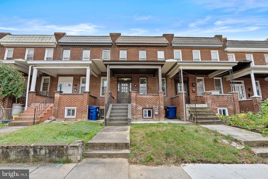 839 W 33rd St