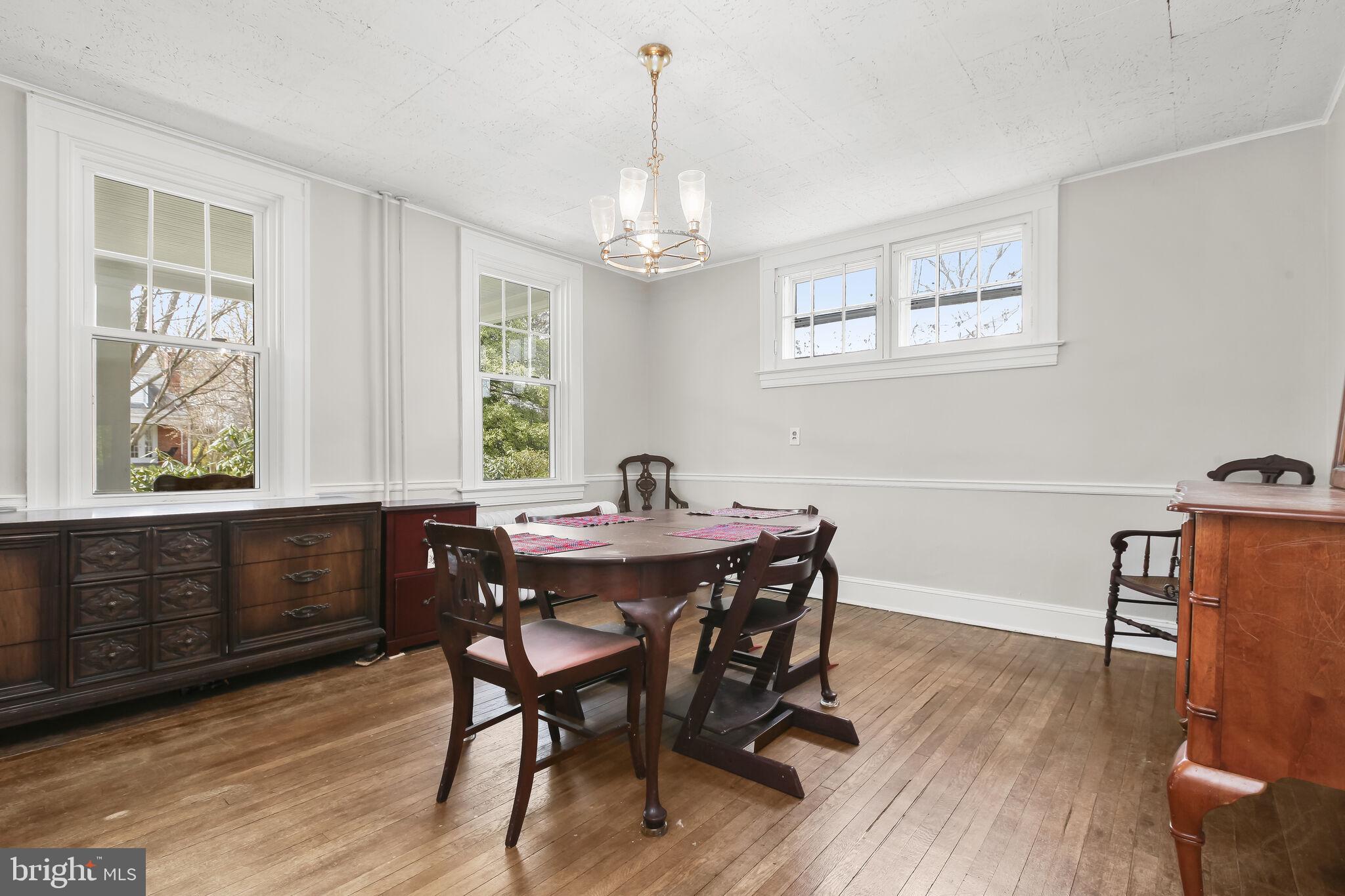 117 Oak Dr