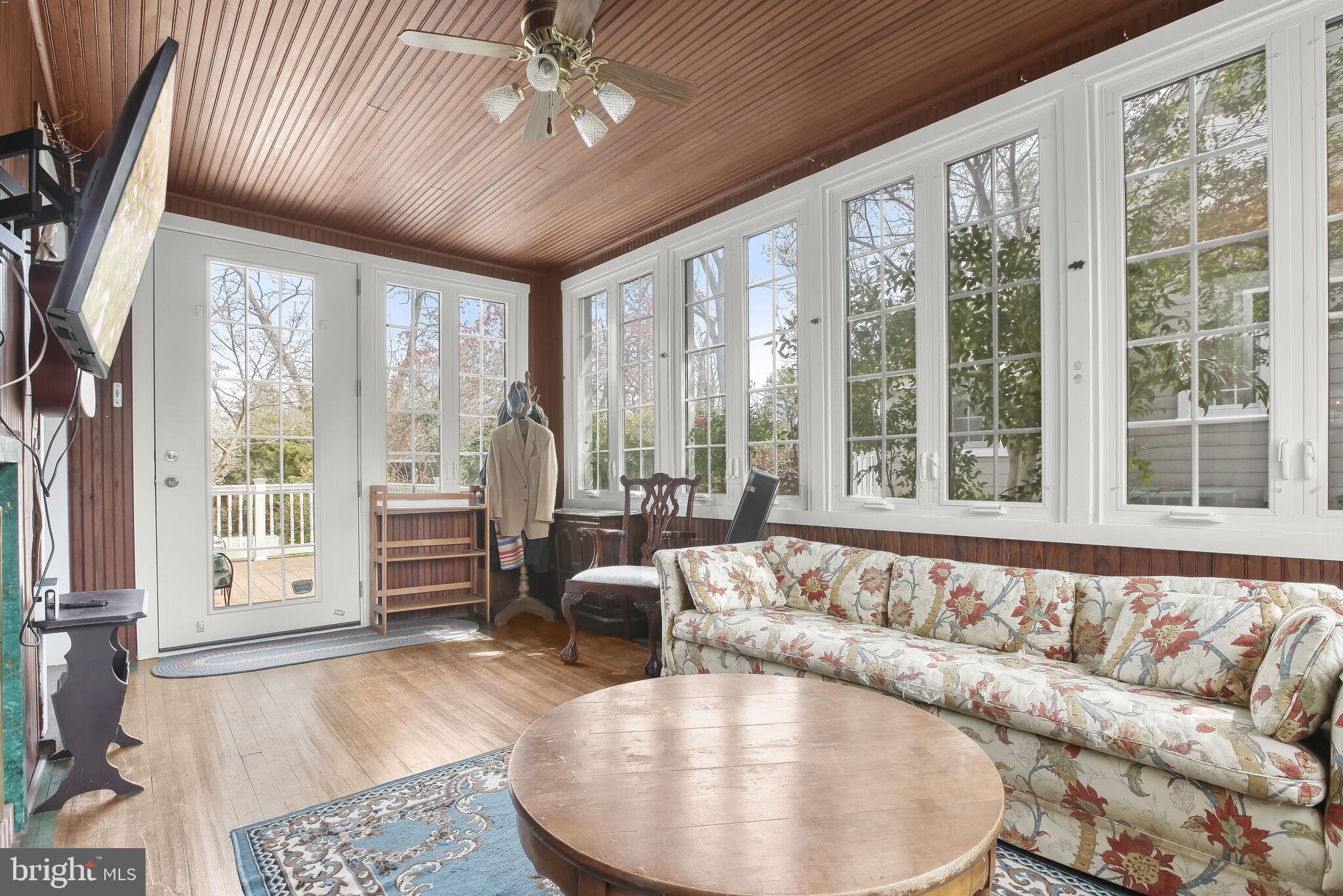 117 Oak Dr