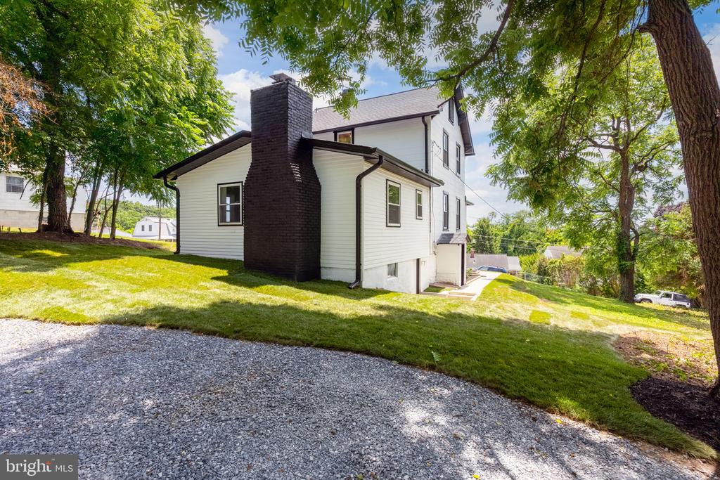 108 Ridge Ave