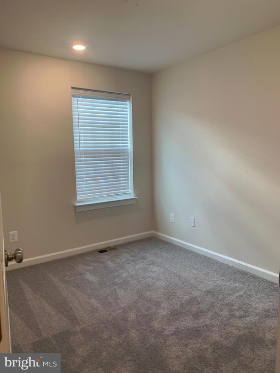 7112 MCHENRY MEWS