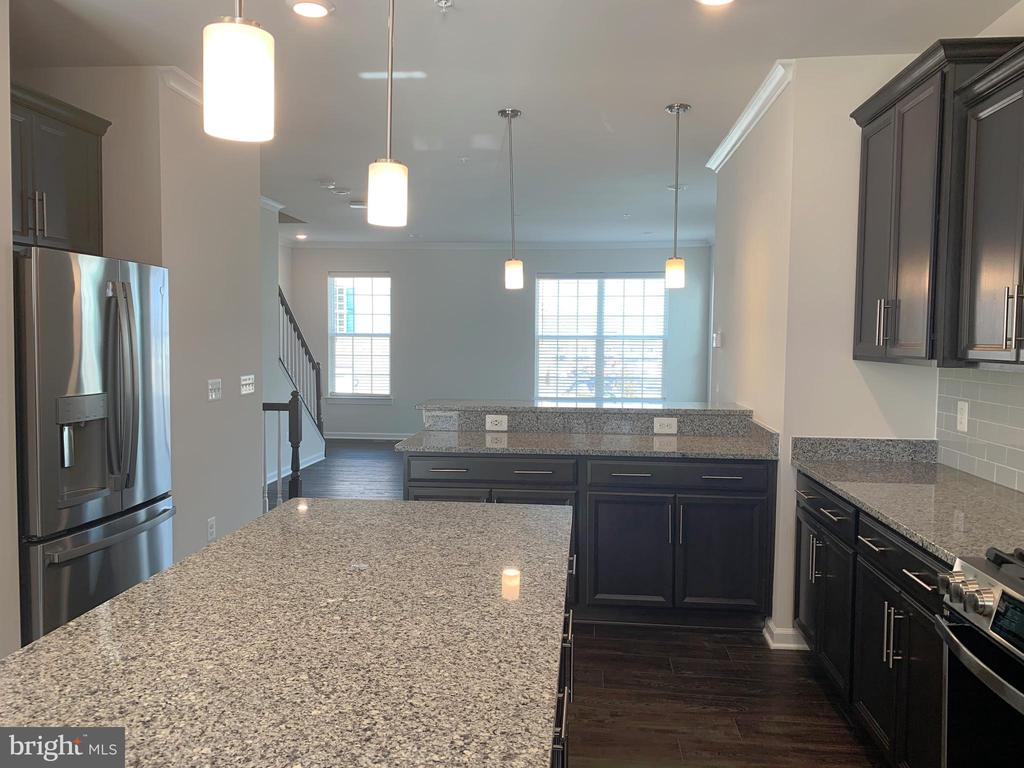 7112 MCHENRY MEWS