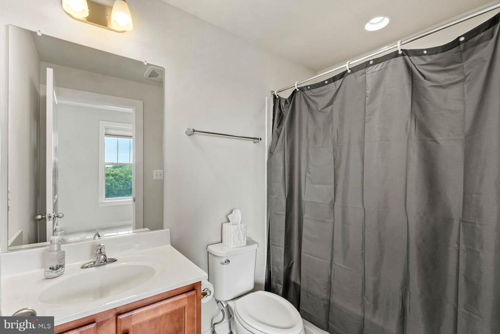 3315 STONE BARN DRIVE