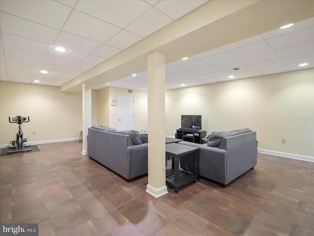 6527 MORNINGSIDE COURT