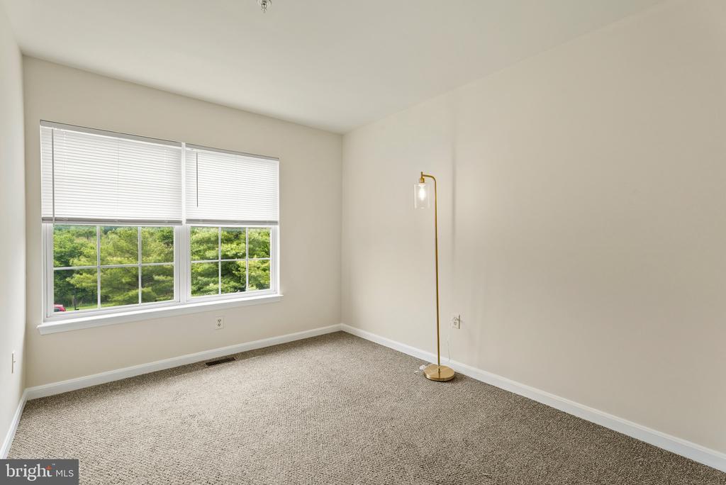 1709 WOODRUFF WAY