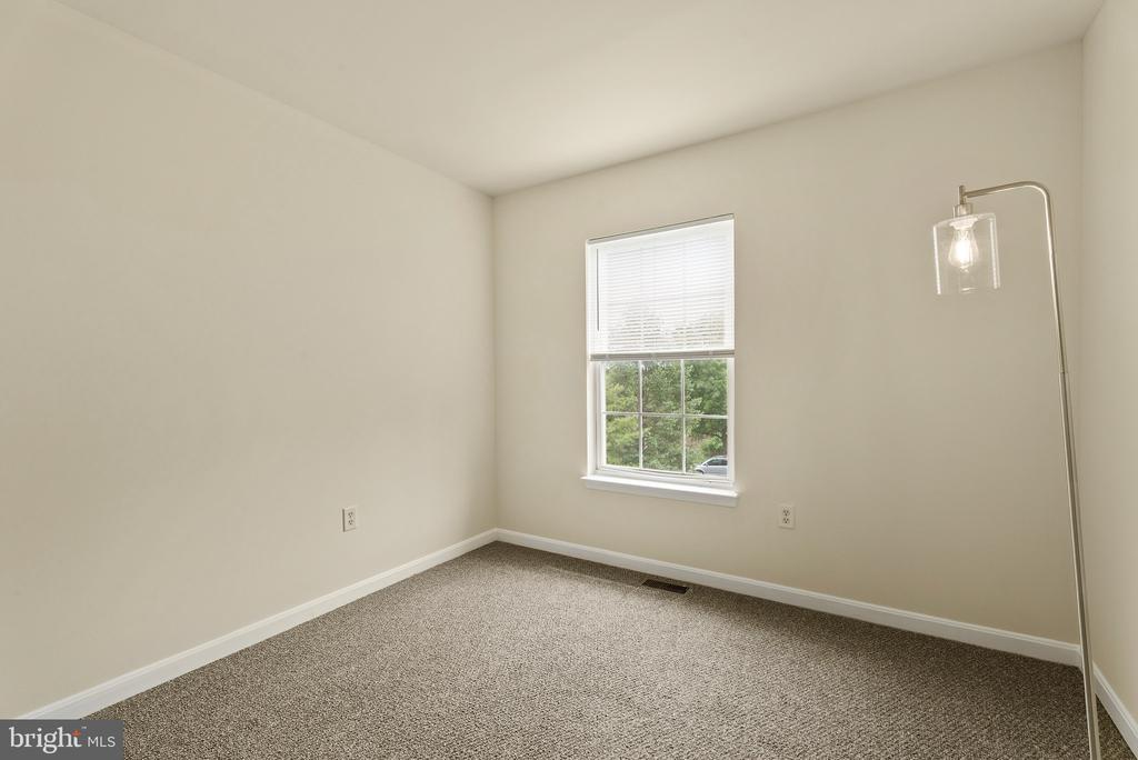 1709 WOODRUFF WAY