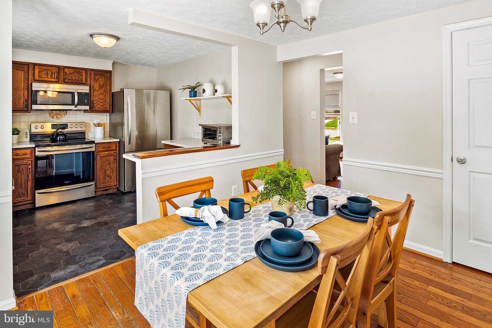 6471 Grommet Drive