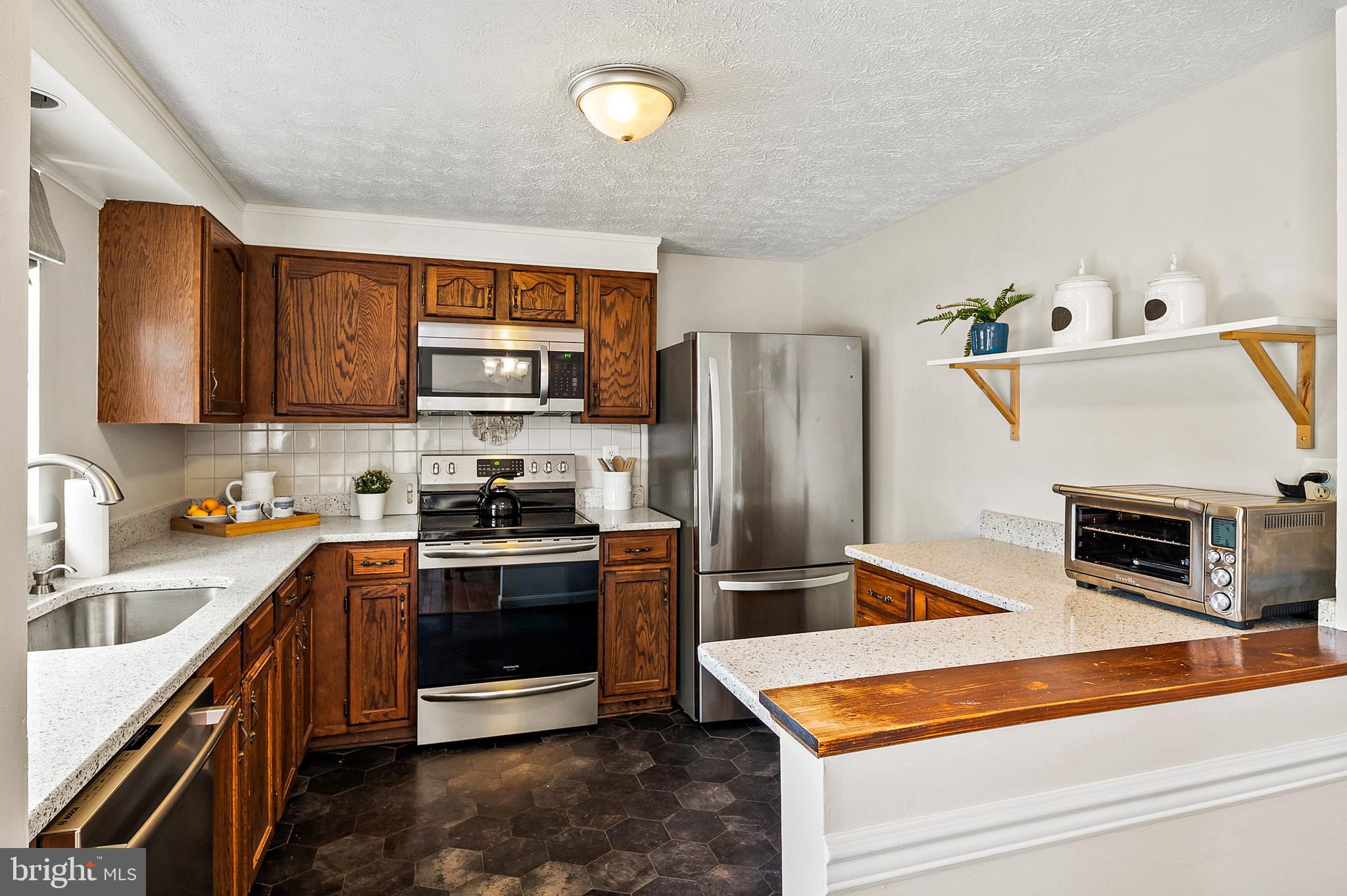 6471 Grommet Drive