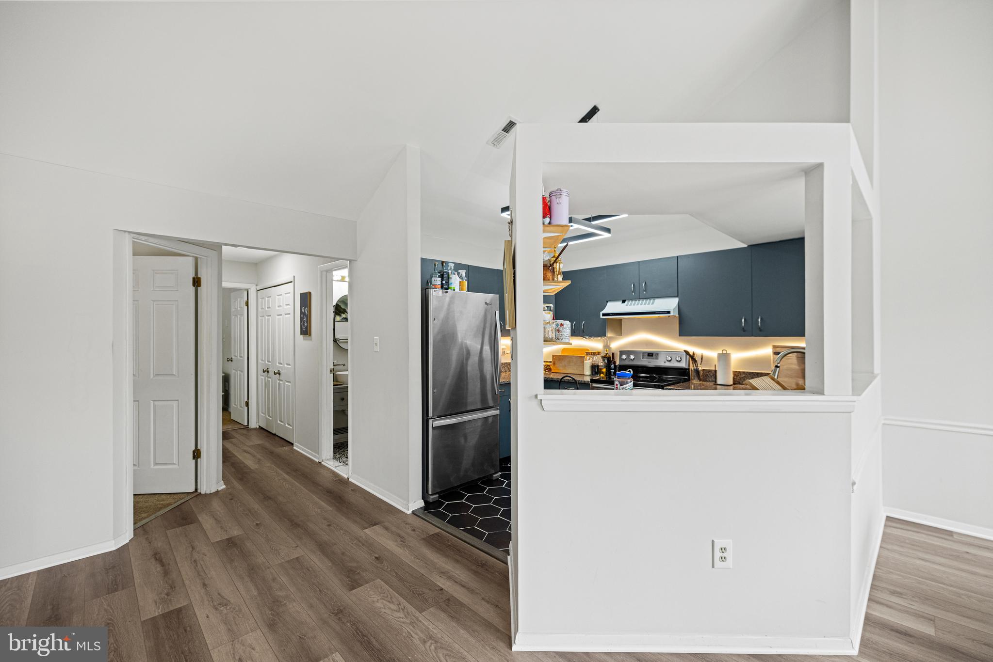 7738 Mayfair Cir