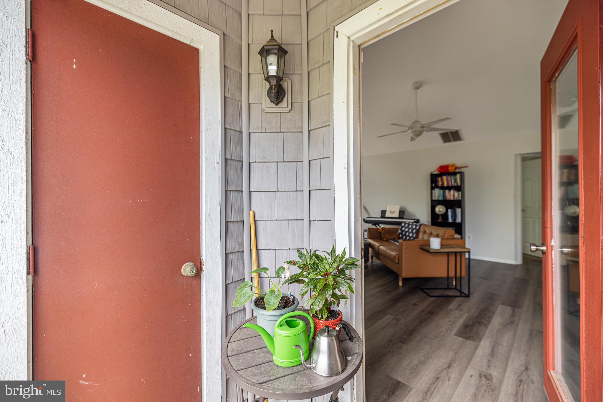 7738 Mayfair Cir