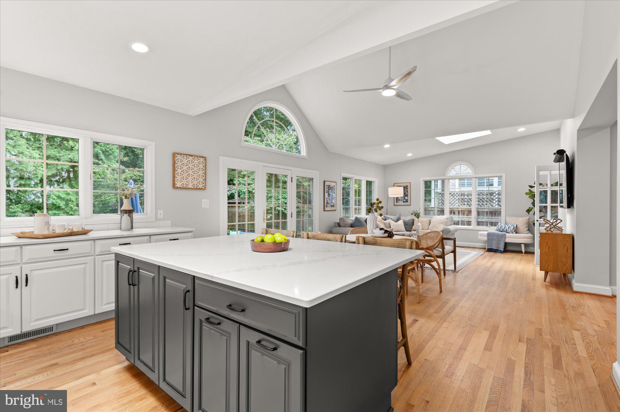 4911 Chevy Chase BOULEVARD