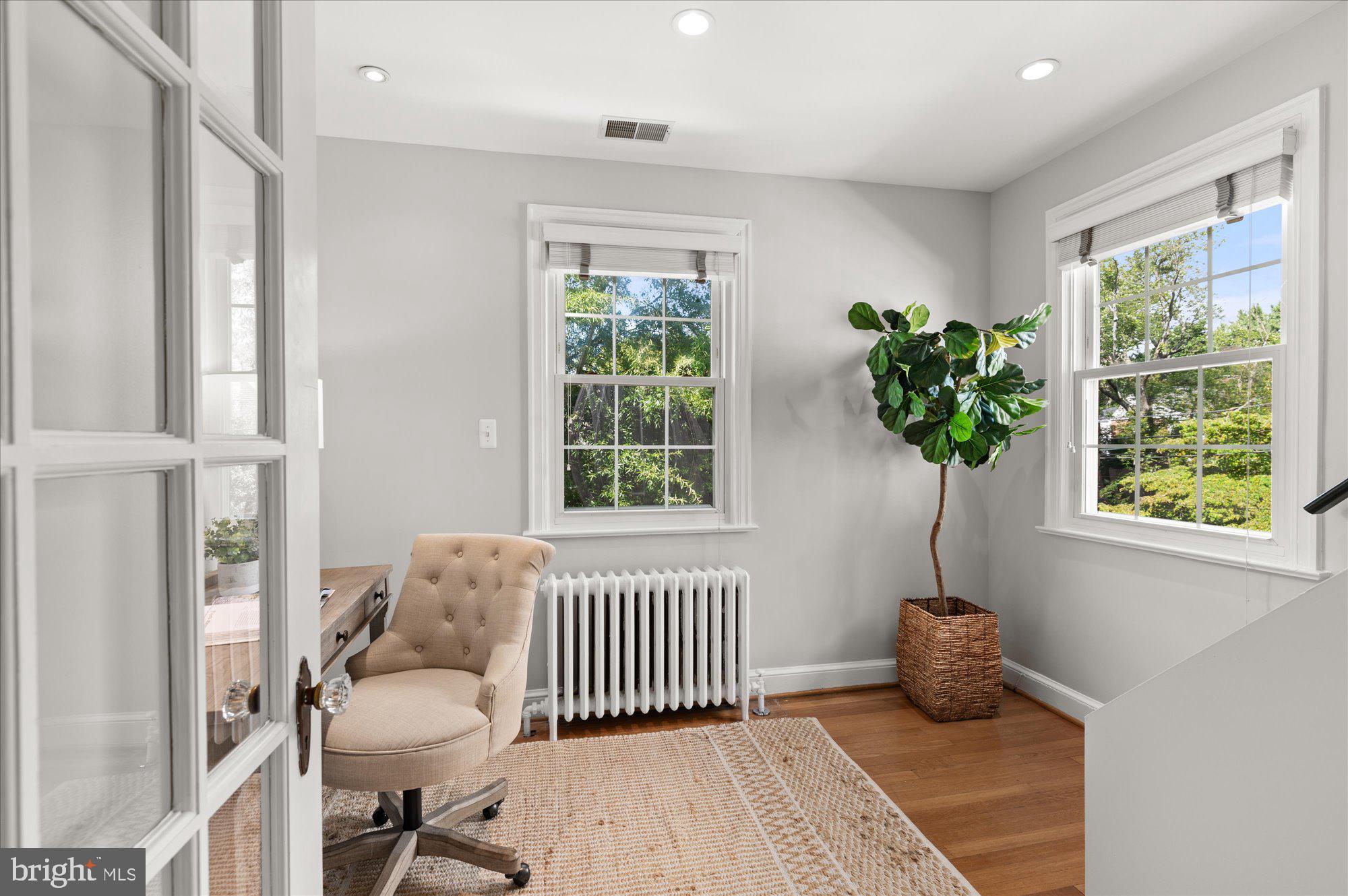 4911 Chevy Chase BOULEVARD